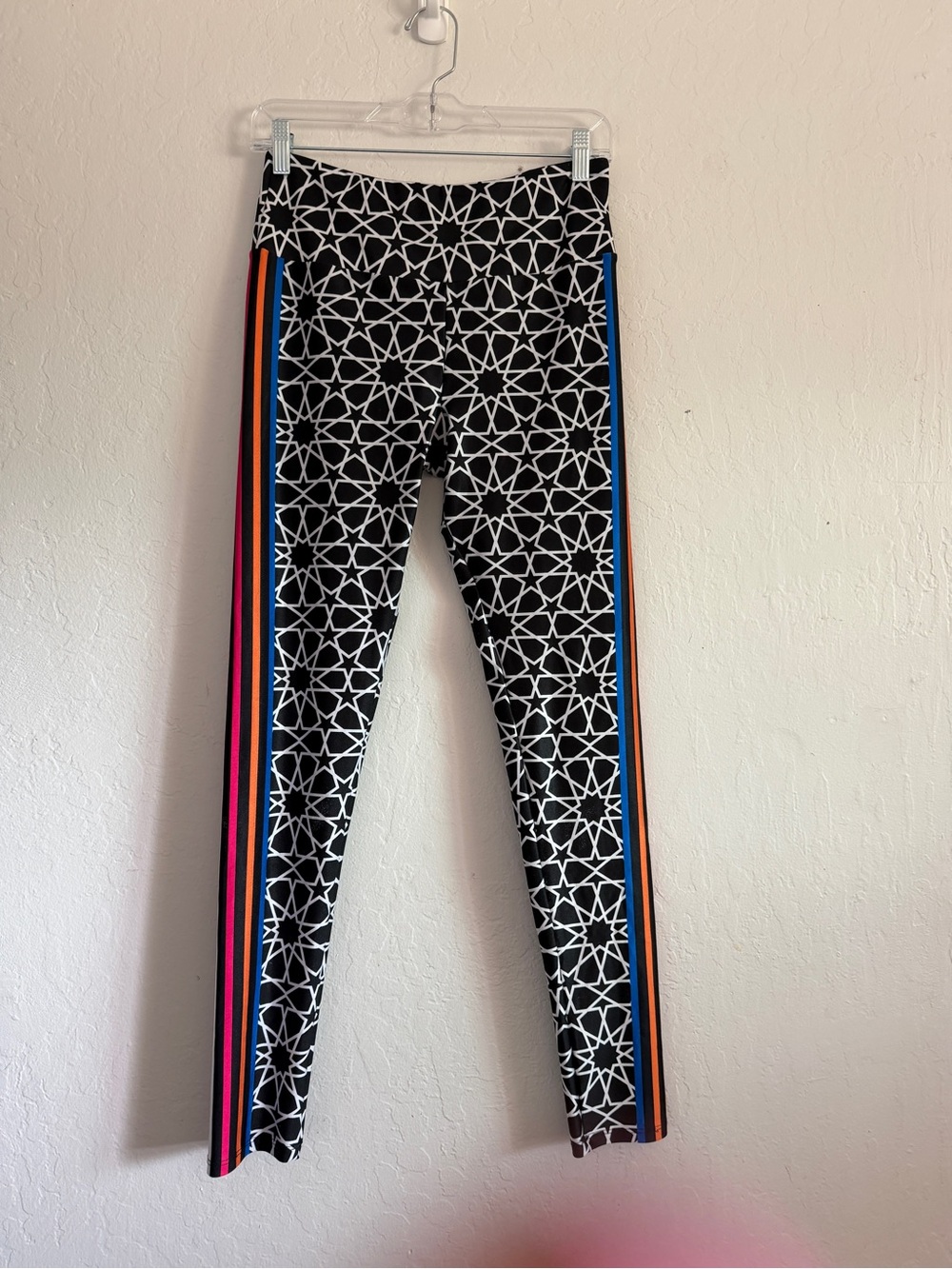 Goldsheep Black Geometric Stripe Leggings Size L